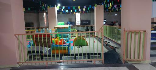 عکس برج میلاد سراب