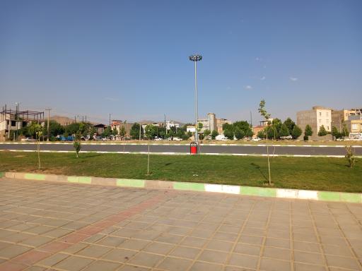 بوستان خانواده (خلبان شهید عباس بابایی)