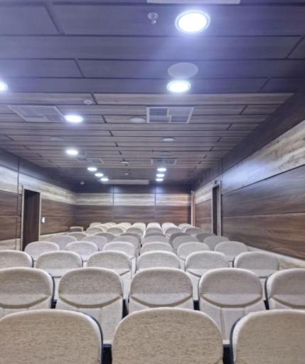 عکس آموزشگاه فنی و حرفه ای آزاد وب برگر