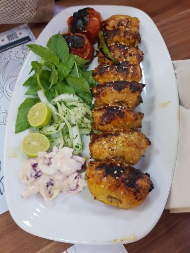 عکس رستوران تیارا