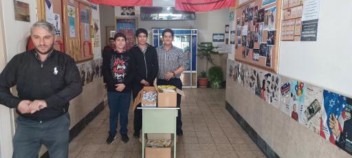 عکس دبیرستان پسرانه‌ی دوره‌ی اول رشد