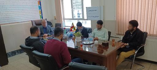 عکس دبیرستان پسرانه‌ی دوره‌ی اول رشد