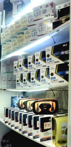 عکس دکتر صدا و دکتر هدلایت