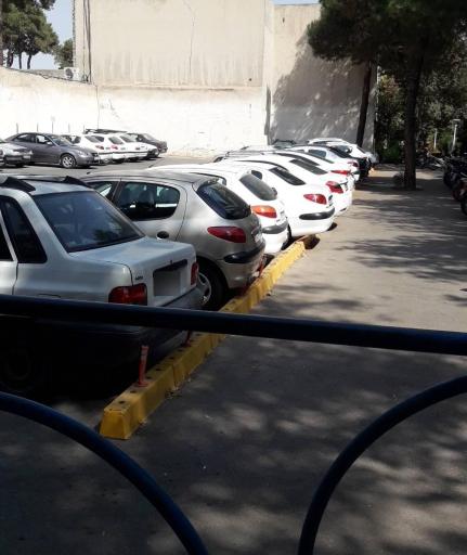 عکس پارکینگ میدان امام