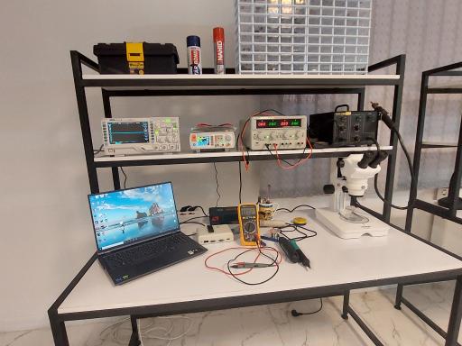 عکس تعمیرات برد الکترونیک کاران