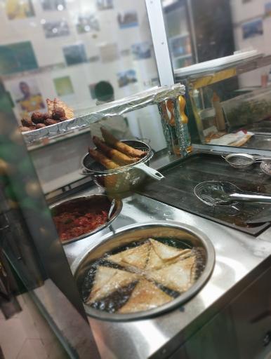 عکس فلافل وسمبوسه حسین آبادانی 