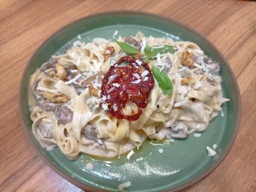 عکس پاستا باسیل