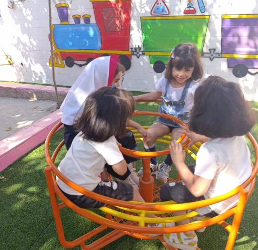 عکس دبستان دخترانه پرنیان دانش