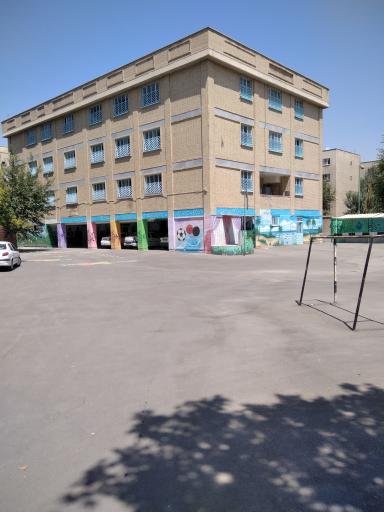 عکس دبستان مهندس کاظم بهمنش کرج