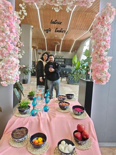 عکس نان و شیرینی تبریز