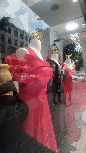 عکس فروشگاه لباس ملکه