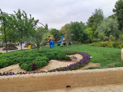 عکس حوضچه ماهی های زینتی