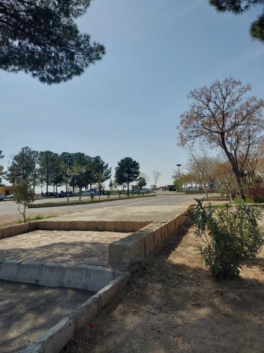 عکس ورودی پارکینگ کمپ بهمن سبزوار 