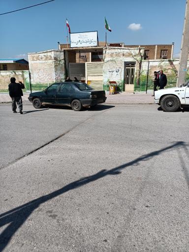 عکس دبیرستان شبانه روزی ۹ دی