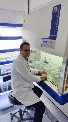 عکس داروخانه گیاه پزشکی مهندس دانا