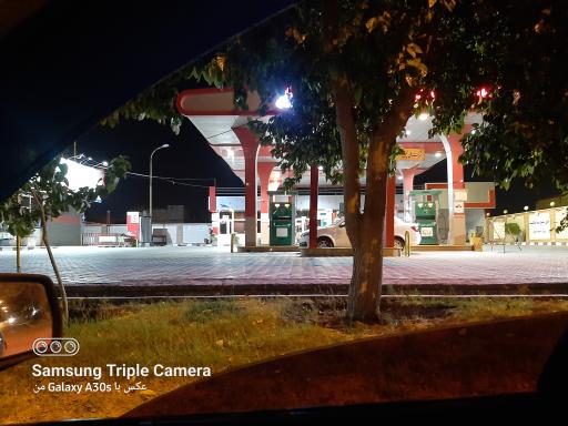 عکس پمپ بنزین انتشاری