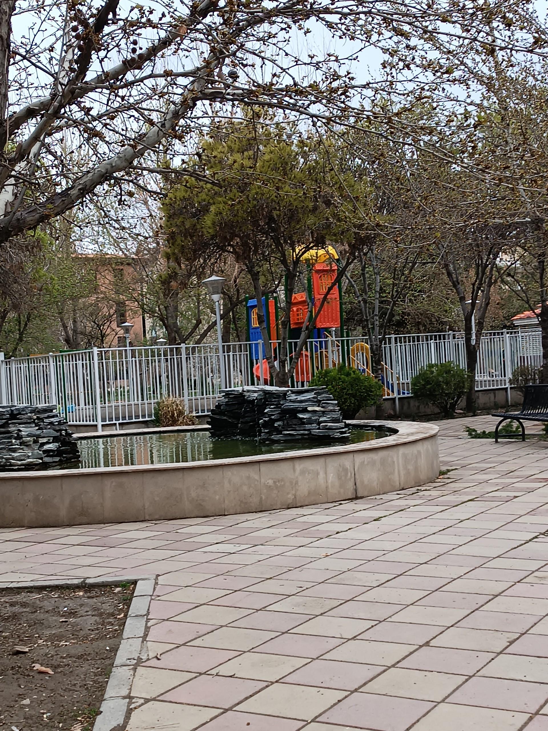 عکس بوستان خیابان ۲۰۶