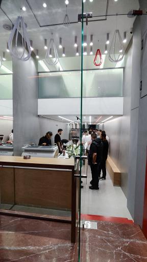 عکس شیرینی فروشی مونته