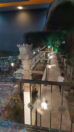 عکس باغ رستوران یونیک