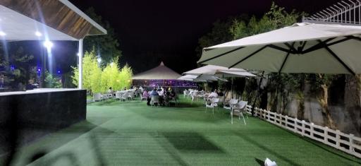 باغ رستوران یونیک