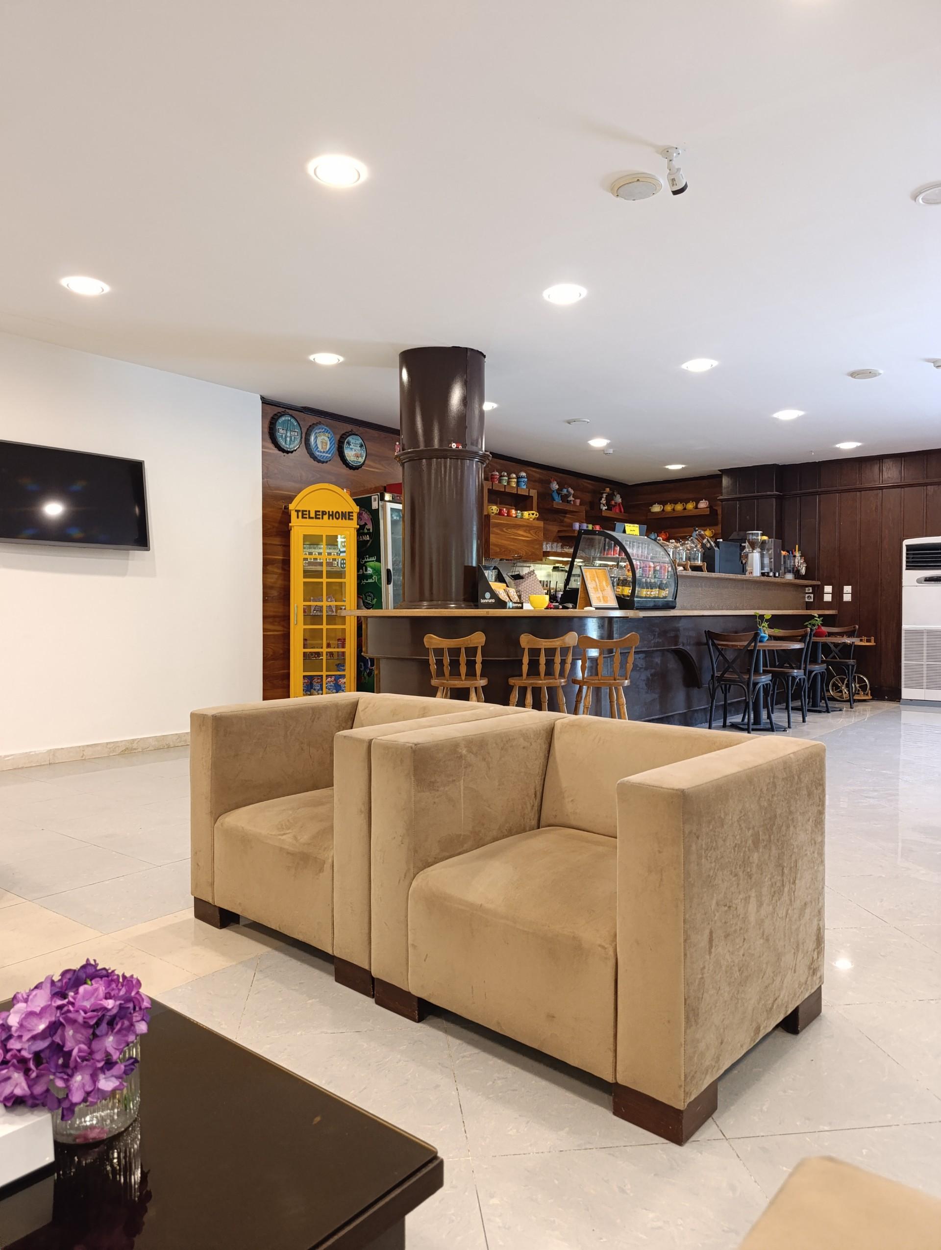 عکس کافی شاپ هتل آبادگران