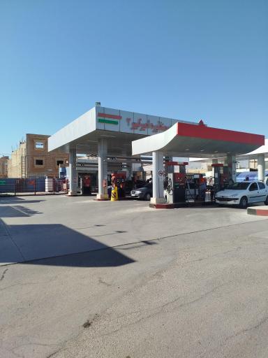 عکس پمپ بنزین امیرکبیر