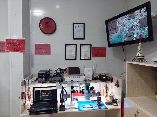 عکس تعمیرات موبایل الکترومن 