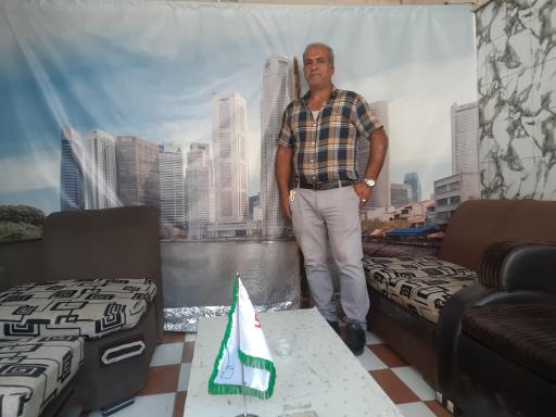 عکس مشاورین املاک حسینی قهرمانلو