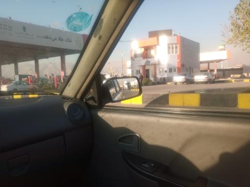 عکس پمپ بنزین جایگاه 220 فجر