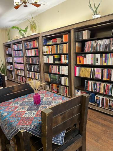 عکس کافه کتاب دانشجو