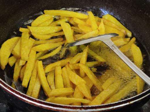 عکس تهیه غذای نون و نمک