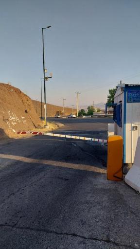 عکس ورودی و خروجی پارکینگ سرچشمه محلات