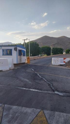 عکس ورودی و خروجی پارکینگ سرچشمه محلات