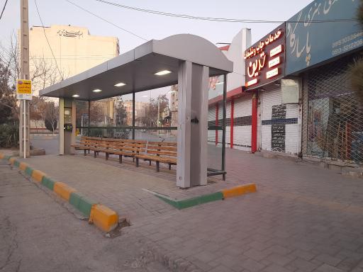 عکس ایستگاه اتوبوس میدان شهید مطهری