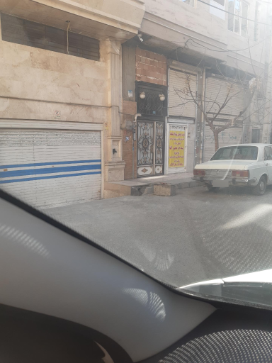 عکس تولید و پخش پوشاک ملکه