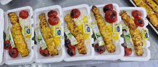 عکس تهیه غذای ارکیده