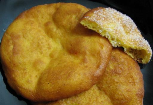 عکس نان اردک (نان روغنی محلی)