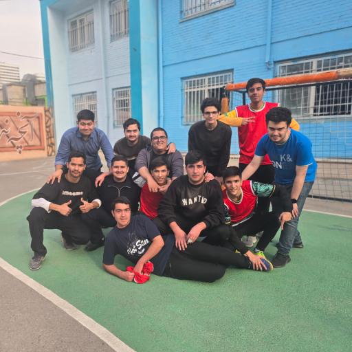 عکس دبیرستان استعدادهای درخشان (تیزهوشان) شهید هاشمی نژاد ۲