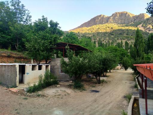 عکس باغ اقامتگاه سرچشمه تیزاب