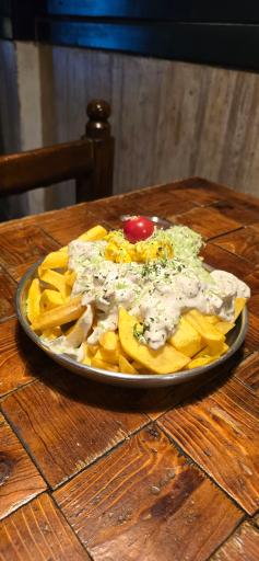 عکس کافی شاپ گلدون