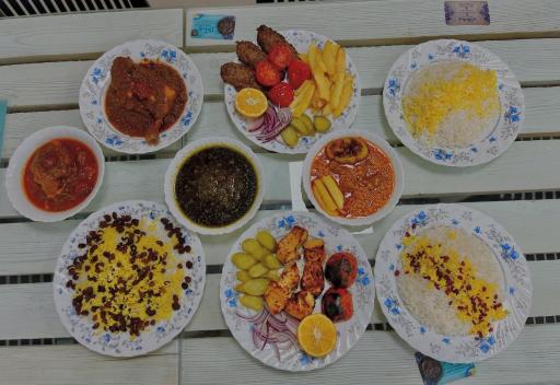 عکس آشپزخانه مرکزی مادر