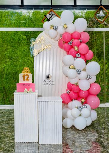 عکس باغ تالار بید مجنون