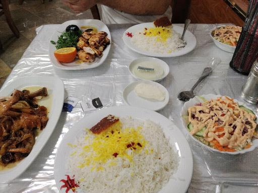 عکس رستوران مرغ مجید