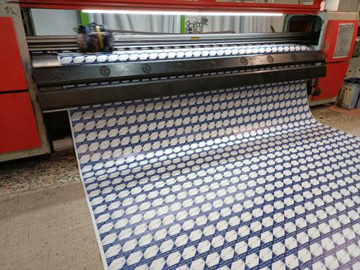 عکس تبلیغات ریحان