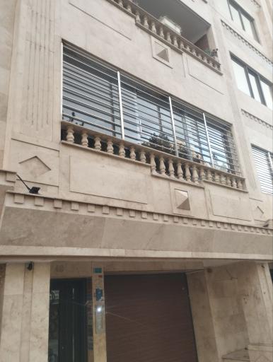 عکس خدمات شیشه و توری مهری