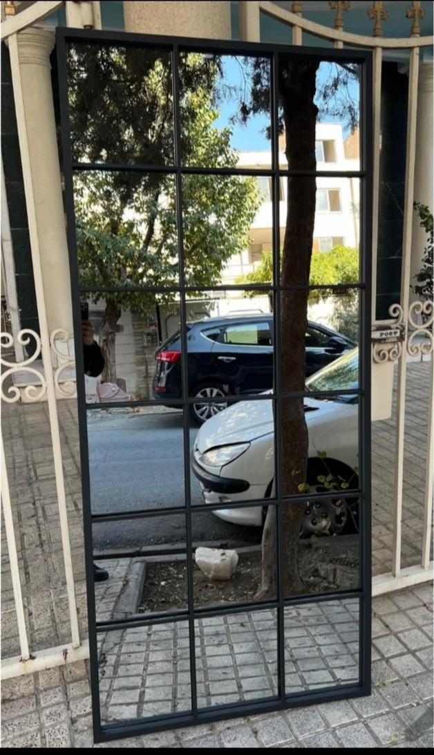 عکس خدمات شیشه و توری مهری