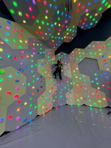 عکس شهربازی سرزمین روشانو