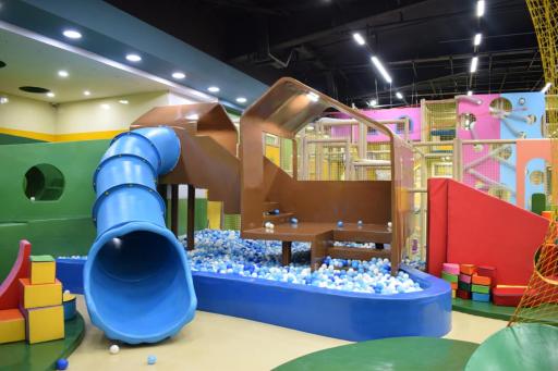 عکس شهربازی سرزمین روشانو