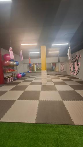 عکس سالن ورزشی بانوان صفایی شعبه دوم