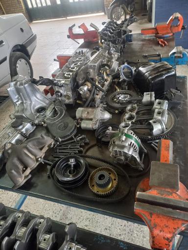 عکس اتوسرویس فرهاد